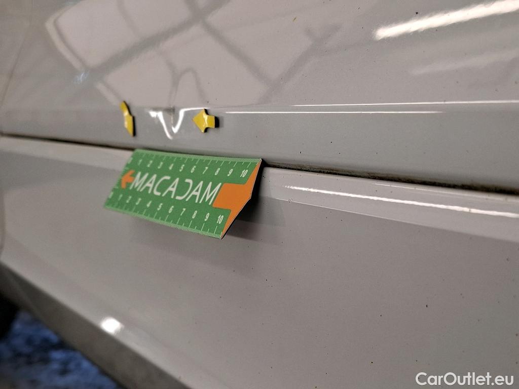  Volkswagen  T-ROC VOLKSWAGEN  / 2017 / 5P / SUV 1.5 TSI 150 EVO R-LINE DSG7 #12