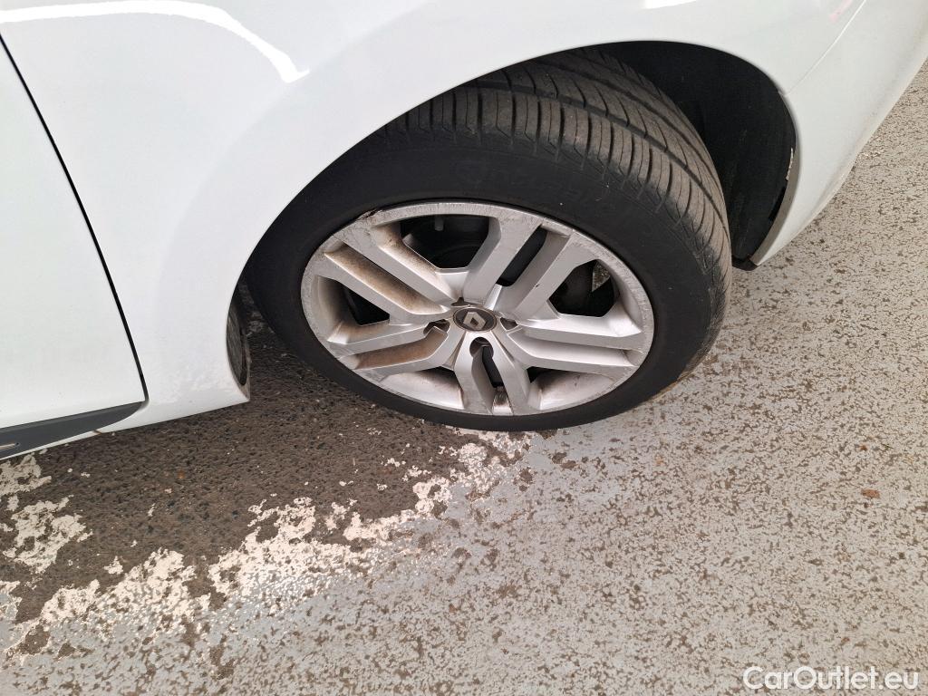  Renault  Clio  IV Business 0.9 TCe 90CV BVM5 E6 #32