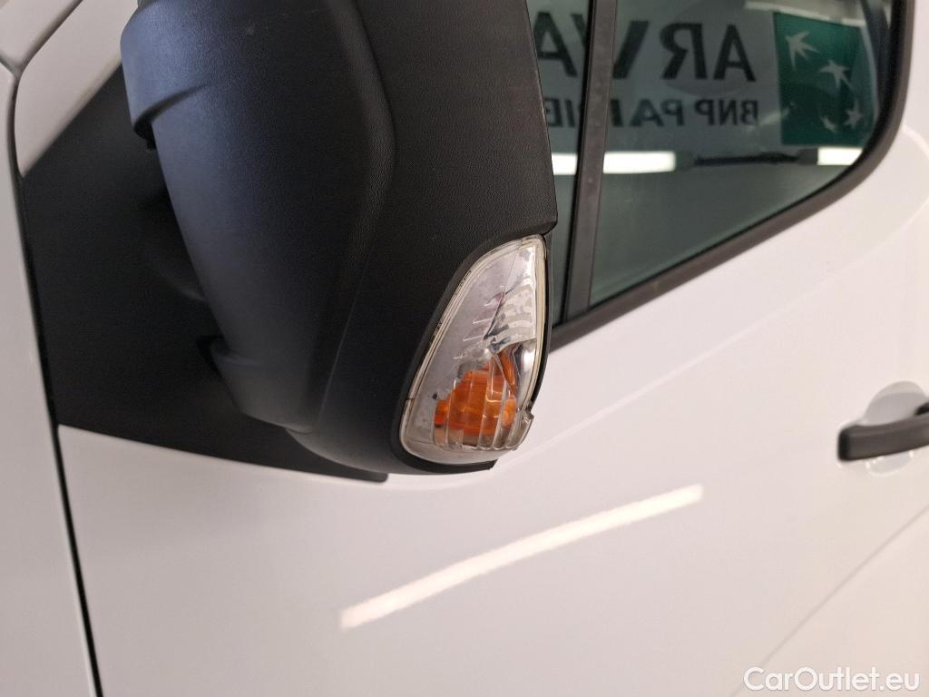  Renault  Master  III Fourgon L2H2 3 5 Grand Confort dCi 135CV BVM6 E6dT #15