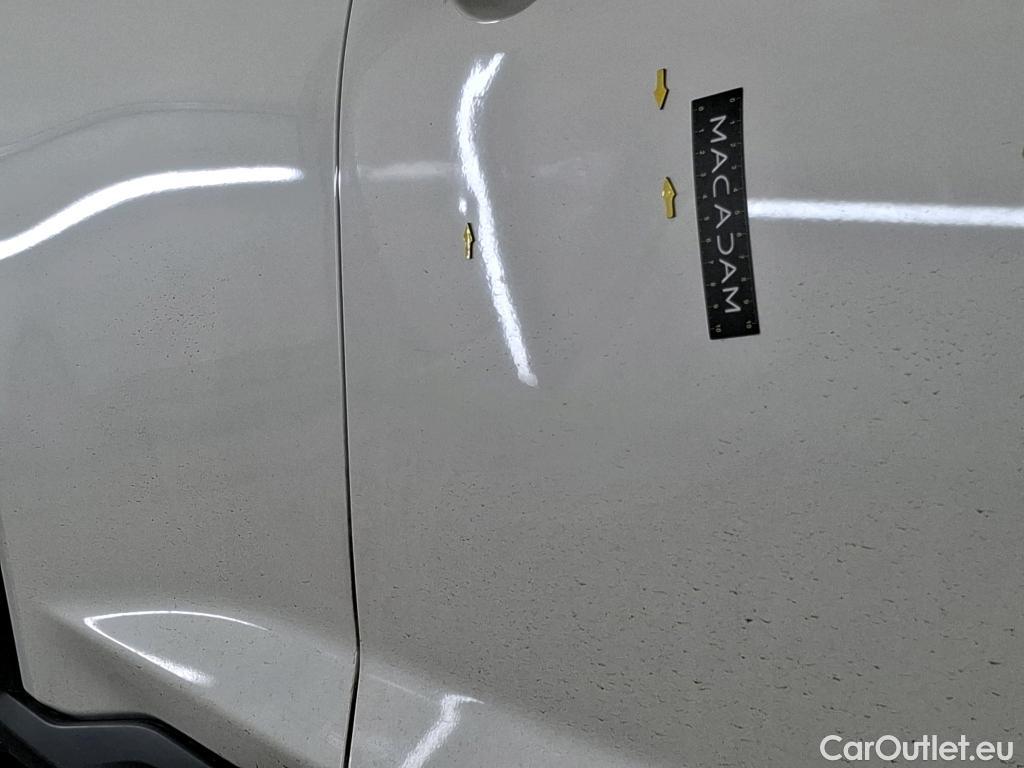  Nissan  Juke NISSAN  / 2019 / 5P / Crossover DIG-T 114 BVM6 Shadow(SP) #46