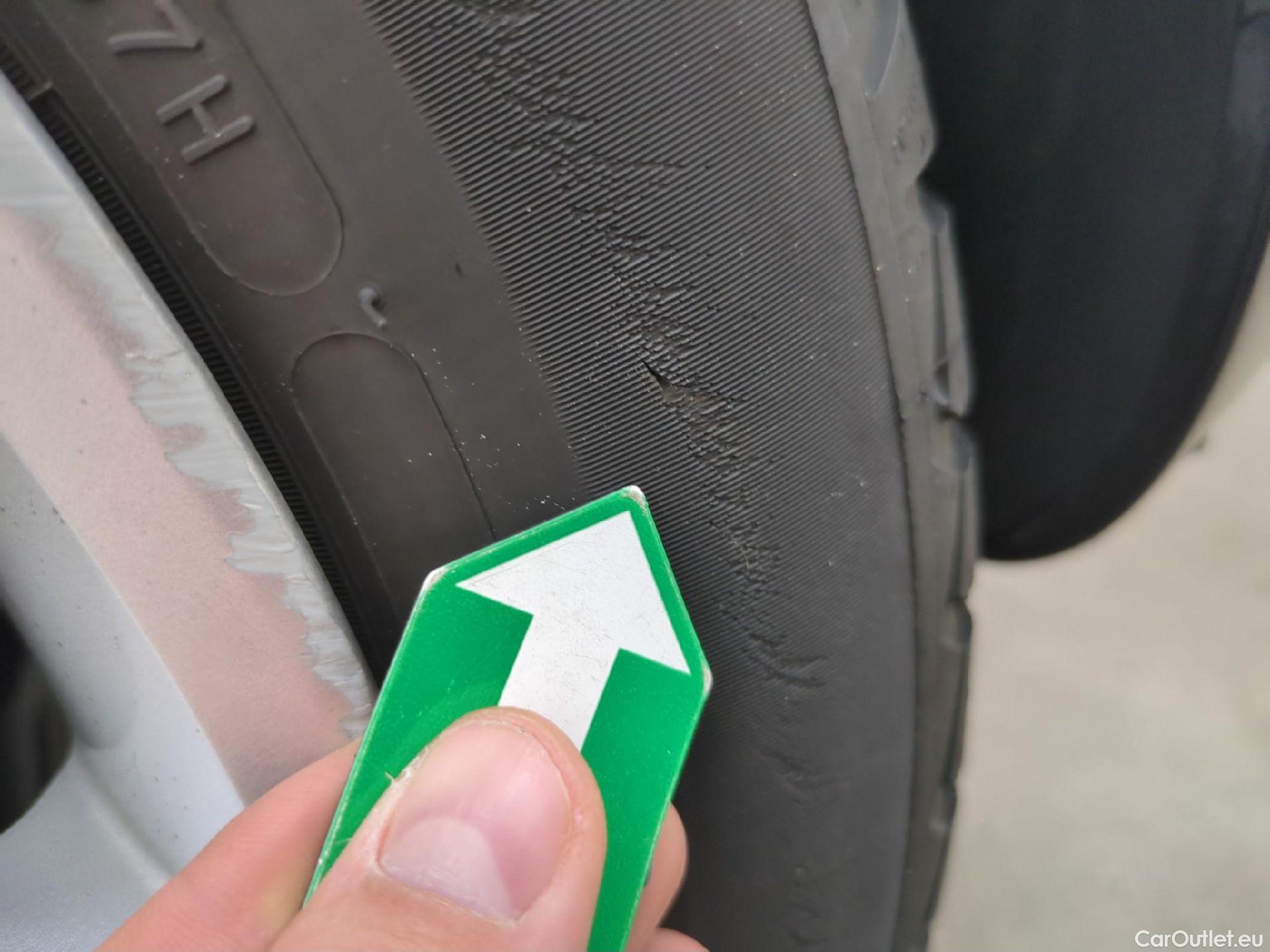  Renault  Clio  V Business 1.6 E-TECH Hybrid 140CV BVA6 E6d #8