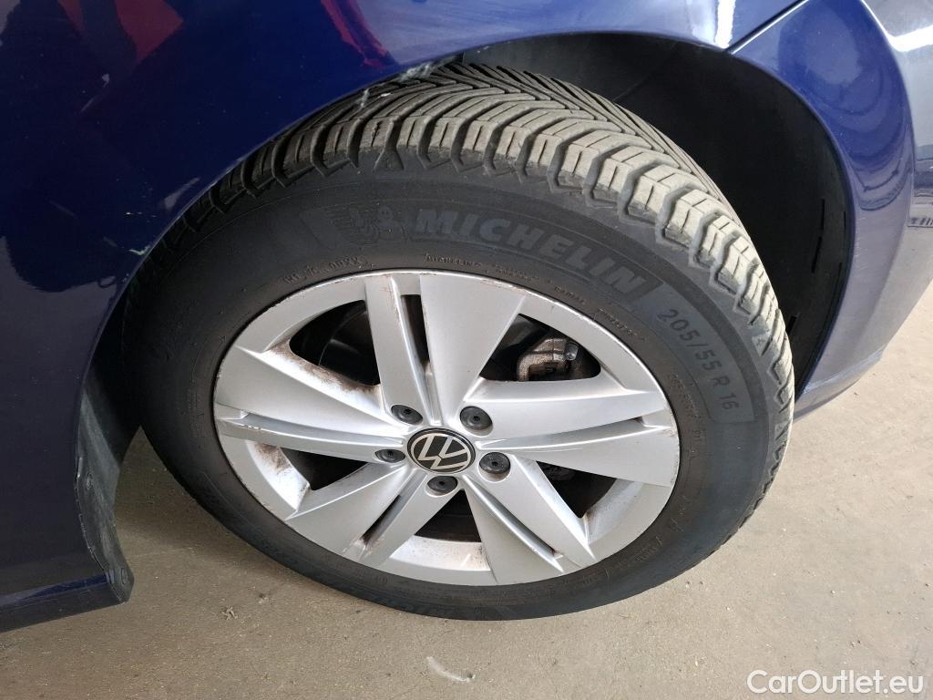  Volkswagen  Golf  VOLKSWAGEN / 2020 / 5P / Berline 2.0 TDI SCR 115 DSG7 Life Busi #31