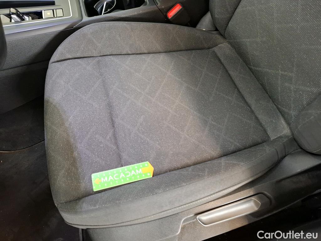  Volkswagen  Golf  VOLKSWAGEN / 2020 / 5P / Berline 2.0 TDI SCR 115 DSG7 Life Busi #44