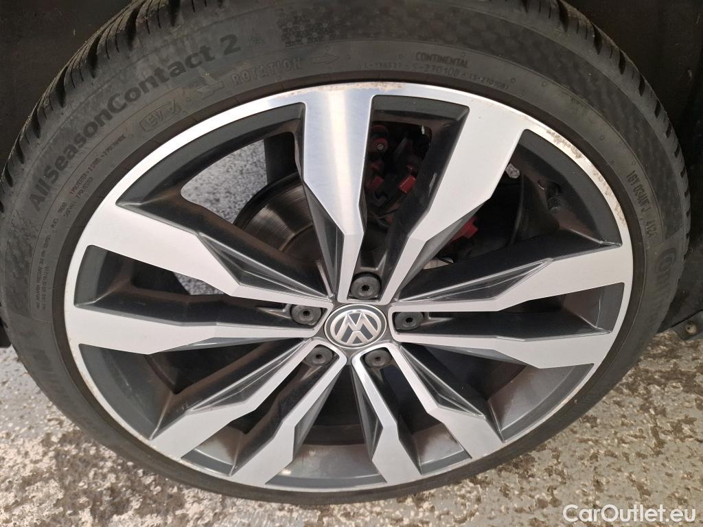  Volkswagen  T-ROC VOLKSWAGEN  / 2017 / 5P / SUV 1.5 TSI 150 EVO R-LINE DSG7 #16