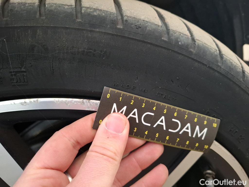  Mini  Countryman MINI  / 2016 / 5P / Crossover Cooper D Finition Yours 150 BVM6 #12