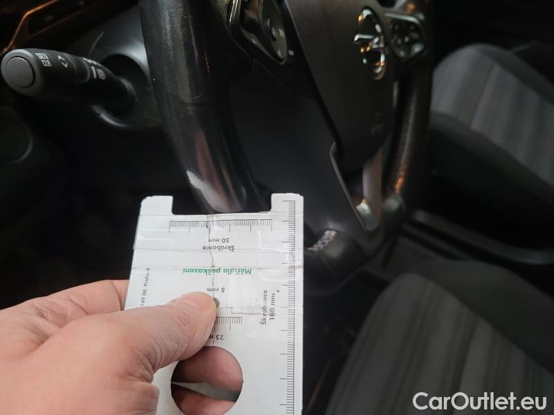  Opel  Combo  Life (E)  (2018) C.Life 1.5CDTI 96 Eleg.Plus  #3