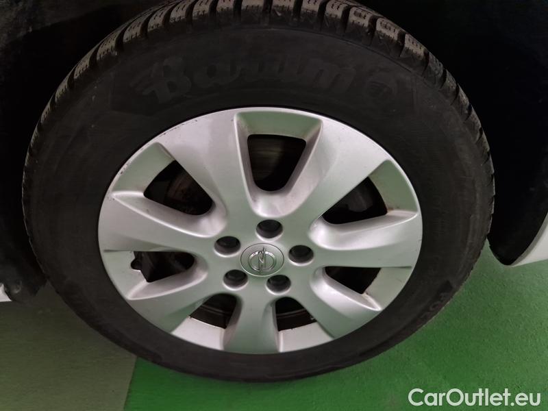  Opel  Combo  Life (E)  (2018) Com.L.1.5D 96 Elegance Plus 5d #24