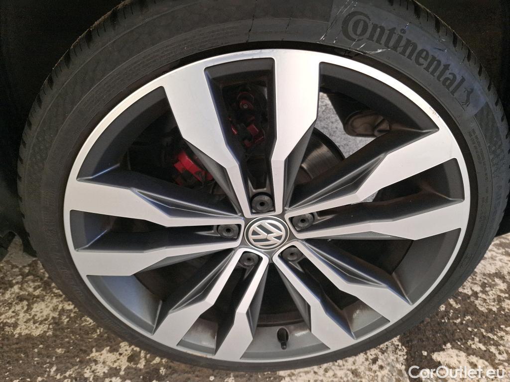  Volkswagen  T-ROC VOLKSWAGEN  / 2017 / 5P / SUV 1.5 TSI 150 EVO R-LINE DSG7 #34