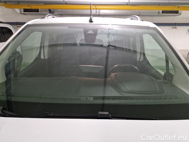  Opel  Combo  Life (E)  (2018) C.Life 1.5CDTI 96 Elegance+ #1