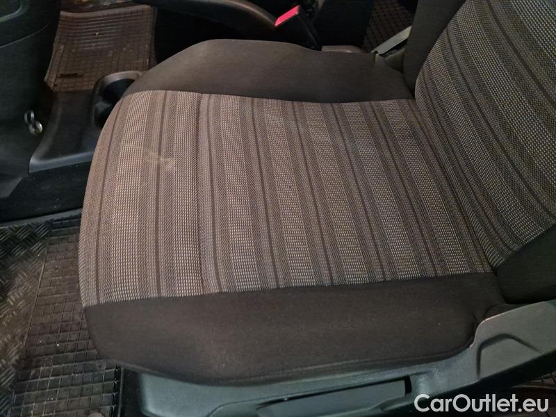  Opel  Combo  Life (E)  (2018) C.Life 1.5CDTI 96 Elegance+ #6