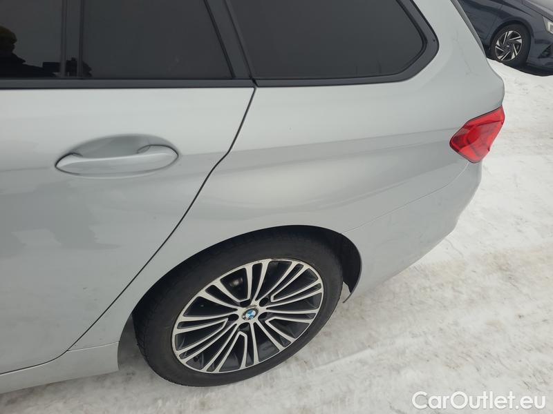  Bmw  Serie 5  Touring  (G31) (2017) 540i xD Touring #8