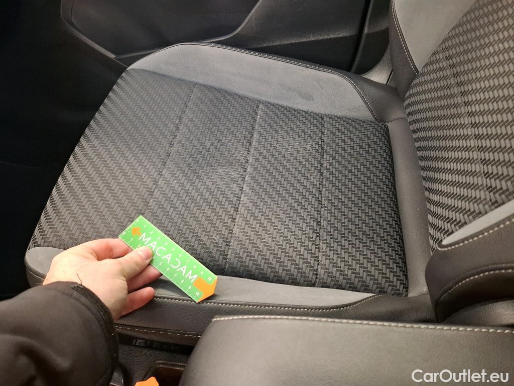  Volkswagen  T-ROC VOLKSWAGEN  / 2017 / 5P / SUV 1.5 TSI 150 EVO R-LINE DSG7 #30