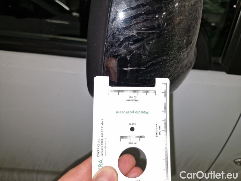  Opel  Combo  Life (E)  (2018) C.Life 1.5CDTI 96 Elegance+ #19