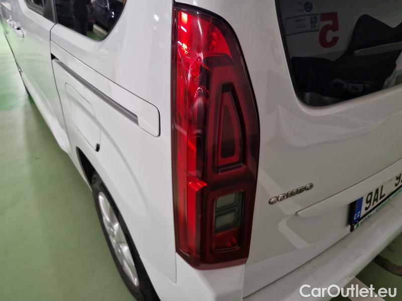  Opel  Combo  Life (E)  (2018) Com.L.1.5D 96 Elegance Plus 5d #15
