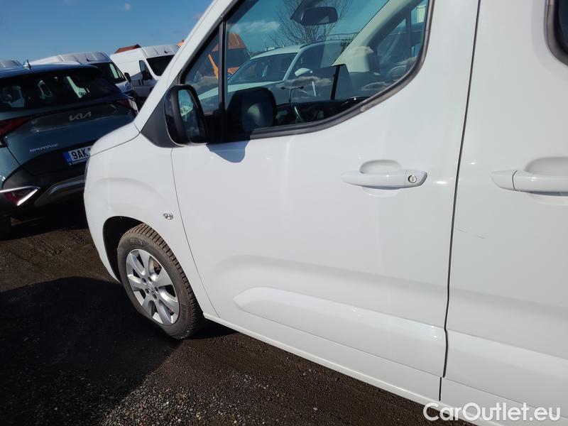  Opel  Combo  Life (E)  (2018) C.Life 1.5CDTI 96 Elegance+ #21