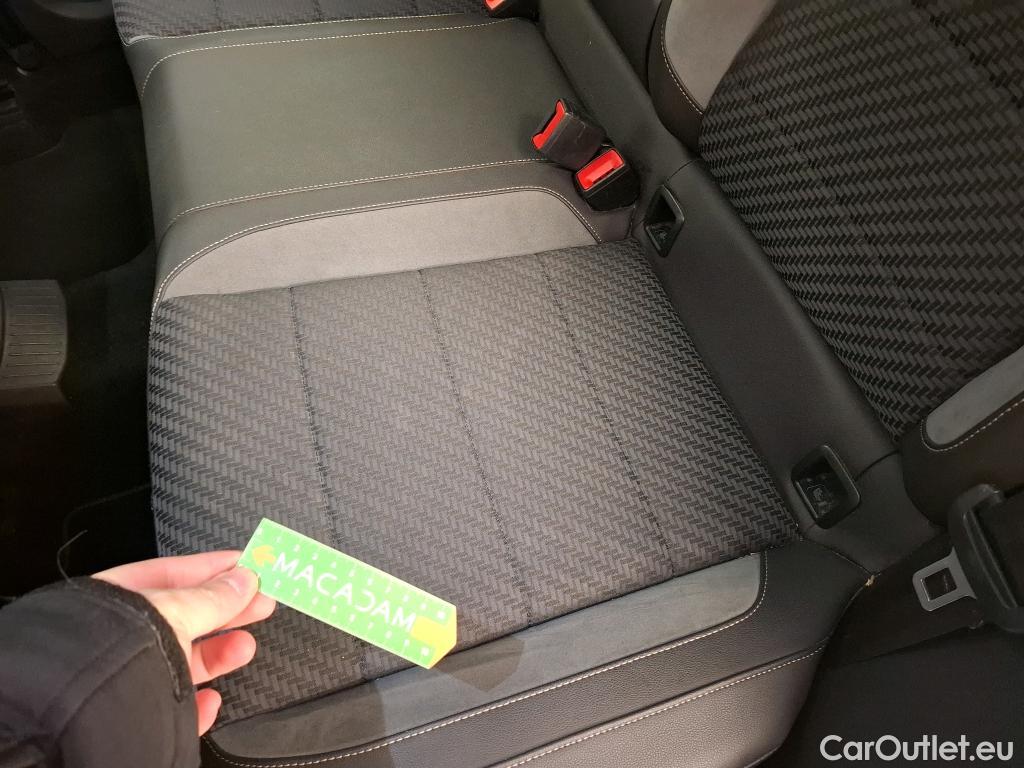  Volkswagen  T-ROC VOLKSWAGEN  / 2017 / 5P / SUV 1.5 TSI 150 EVO R-LINE DSG7 #32