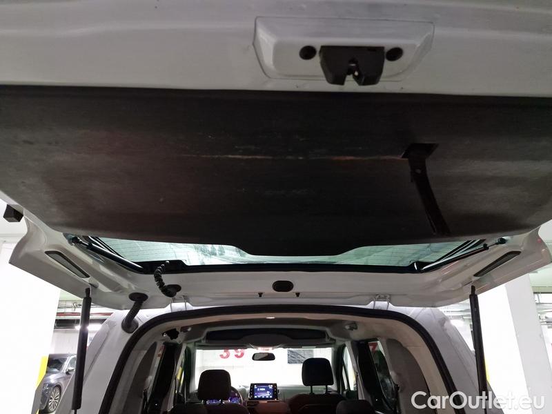  Opel  Combo  Life (E)  (2018) C.Life 1.5CDTI 96 Elegance+ #12