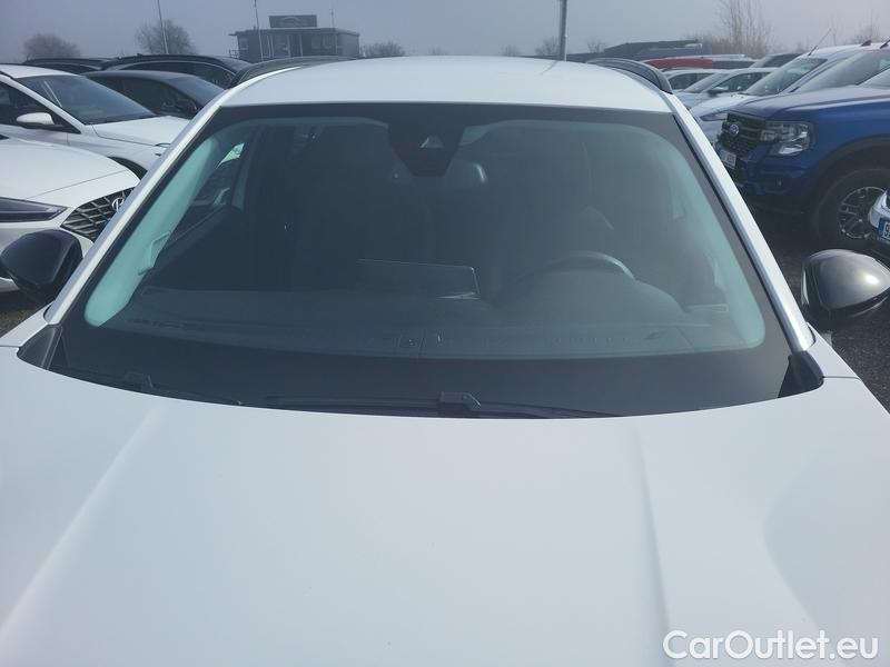  Peugeot  2008  (P1) (2019)  1.5BHDi 110 ALLURE #1