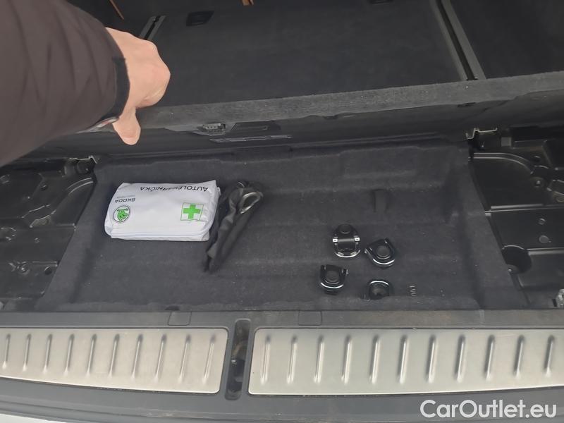  Bmw  Serie 5  Touring  (G31) (2017) 540i xD Touring #22