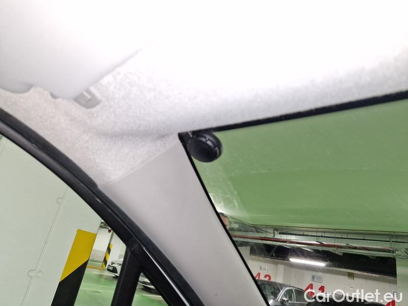  Opel  Combo  Life (E)  (2018) Com.L.1.5D 96 Elegance Plus 5d #26