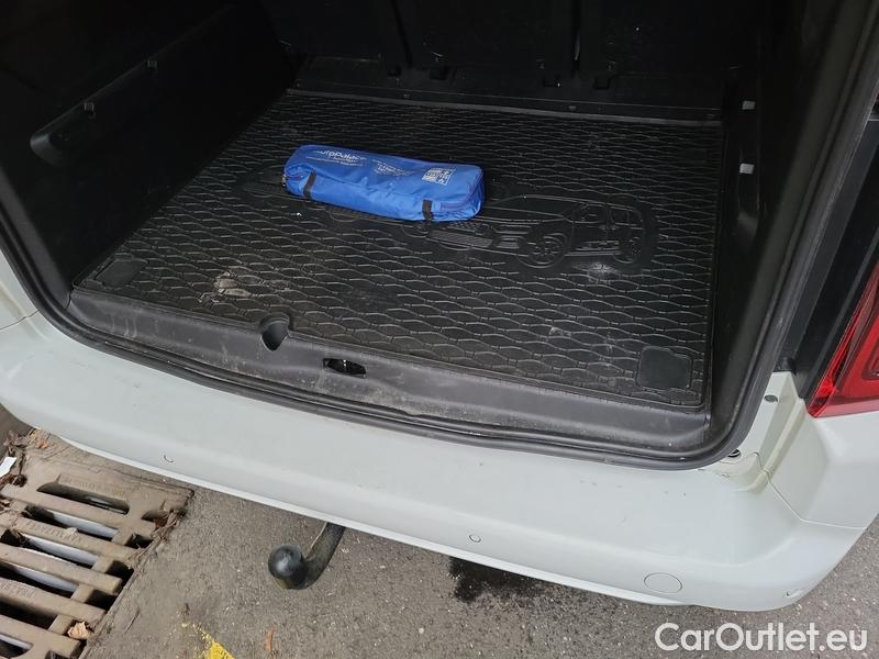  Opel  Combo  Life (E)  (2018) C.Life 1.5CDTI 96 Eleg.Plus  #7