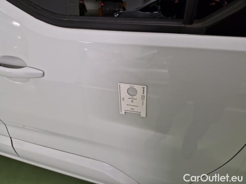  Opel  Combo  Life (E)  (2018) Com.L.1.5D 96 Elegance Plus 5d #5