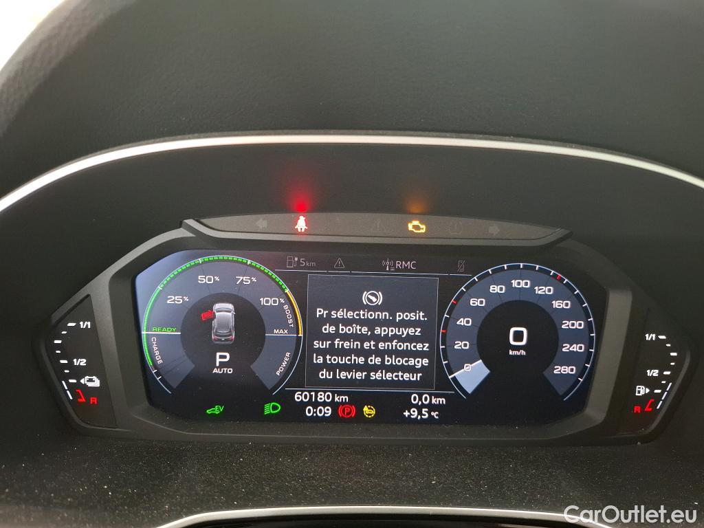  Audi  Q3 AUDI  / 2018 / 5P / SUV 45 TFSI E 245 S TRONIC DESIGN #5