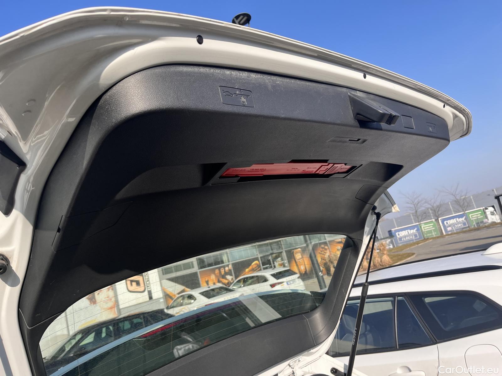  Volkswagen  Golf  VIII Lim (DA1) (2024) Var.1.0TSI 81 Life 5d #9