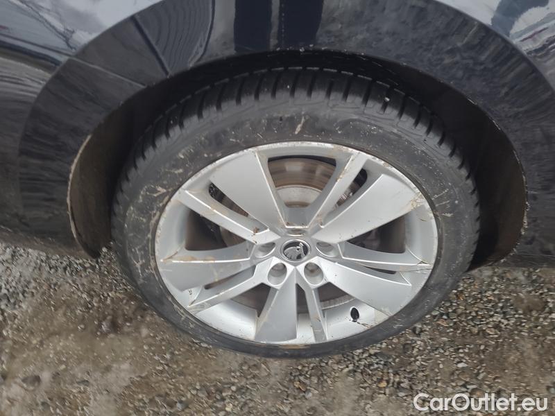  Skoda  Superb  (3V3)(2015) Supe.FL2.0TDI 110 Ambition #22