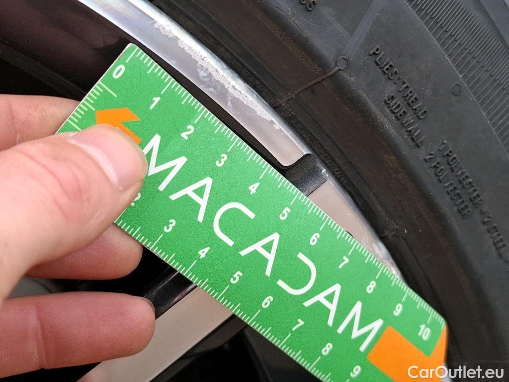  Bmw  Serie 3 BMW Série 3 Berline / 2018 / 4P / Berline 330e 292ch Edition Sport BVA8 Hybride #20