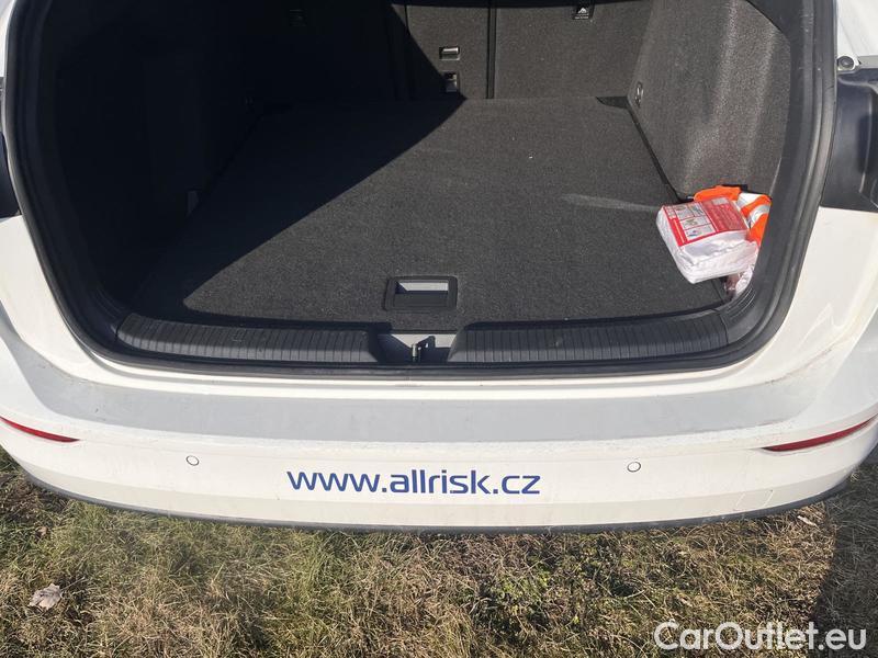  Volkswagen  Golf  VIII Lim (DA1) (2024) Var.1.0TSI 81 Life 5d #10