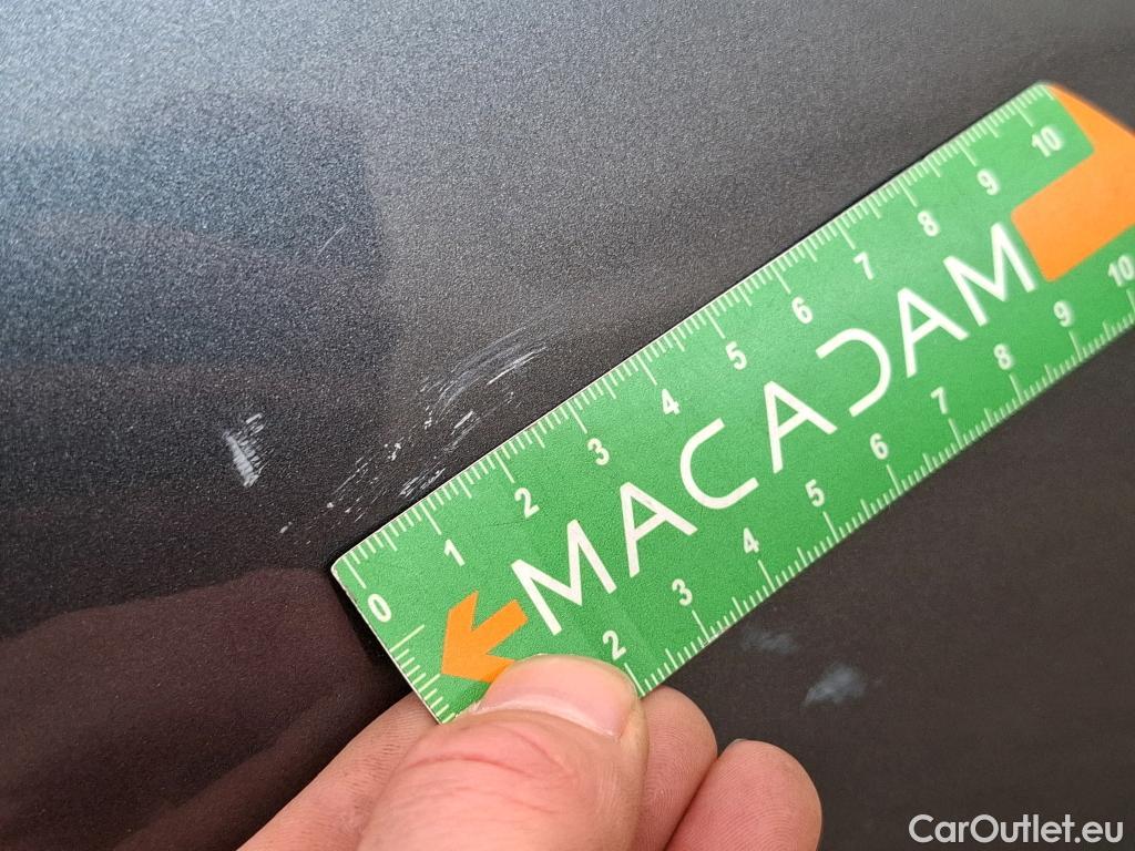  Bmw  Serie 3 BMW Série 3 Berline / 2018 / 4P / Berline 330e 292ch Edition Sport BVA8 Hybride #9