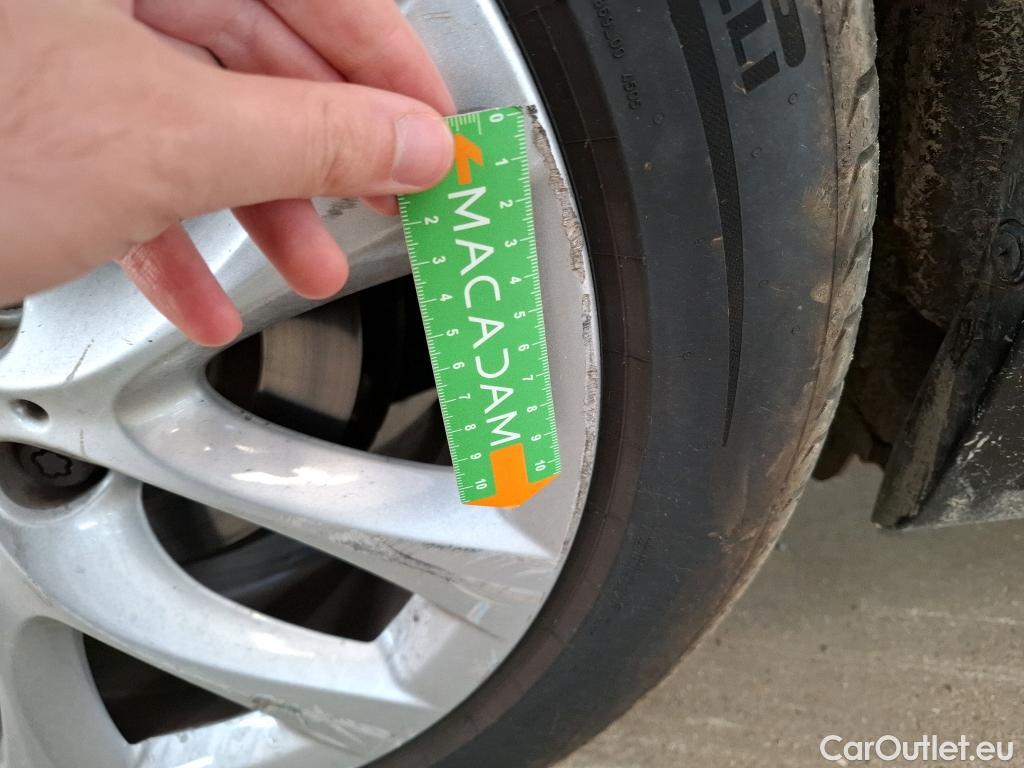  Bmw  Serie 2 BMW  Active Tourer / 2018 / 5P / monospace 225xe Business Design Auto #26