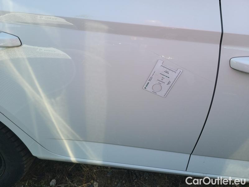  Skoda  Fabia  Combi (2015) Com.1.0TSI 70 Ambition 5d #17