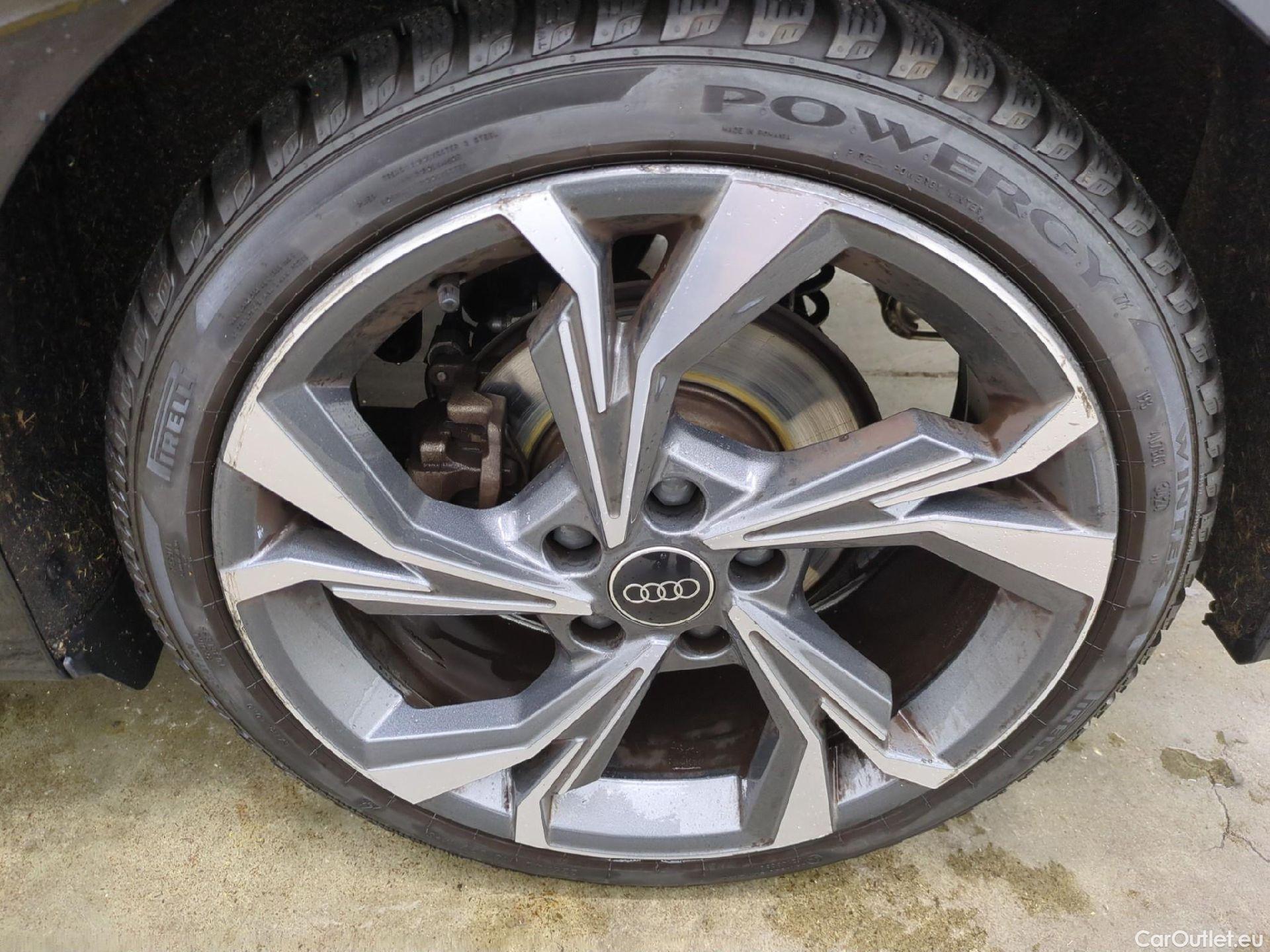  Audi  A3 AUDI  Sportback / 2020 / 5P / Berline 35 TFSI 150 MHEV S Tronic S Line #26