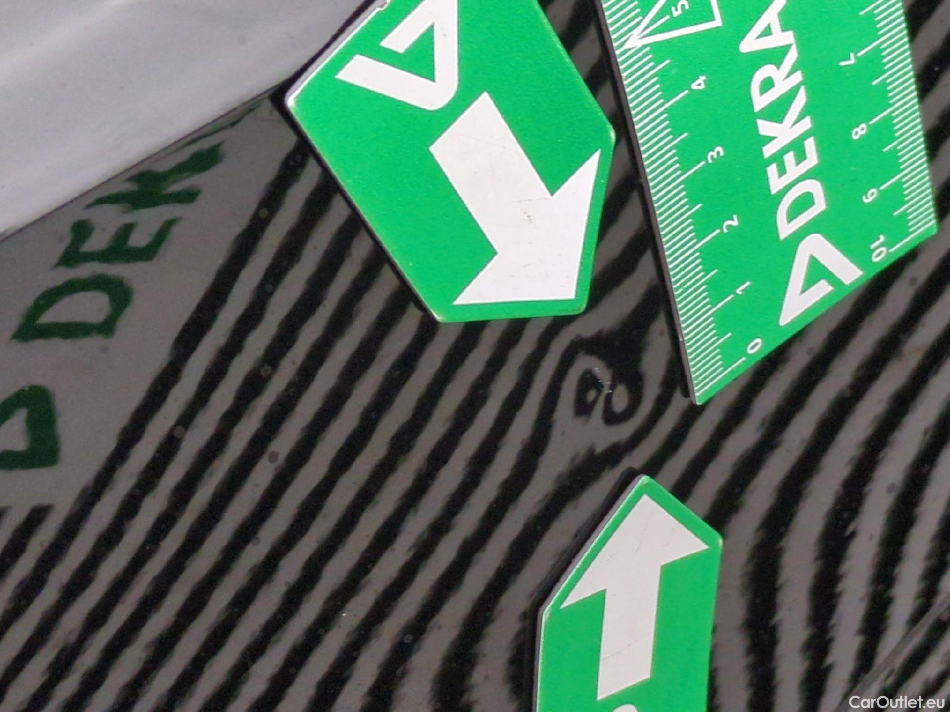  Audi  A3 AUDI  Sportback / 2020 / 5P / Berline 35 TFSI 150 MHEV S Tronic S Line #36