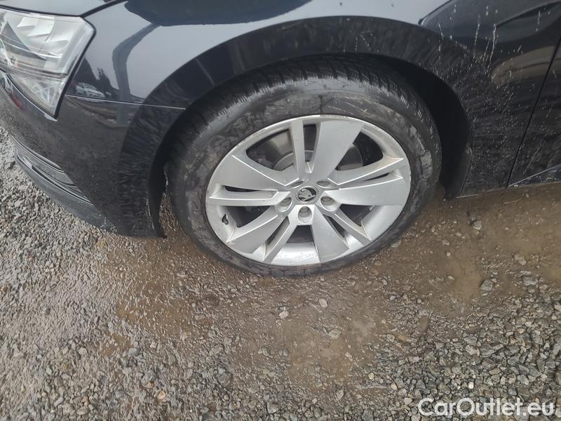  Skoda  Superb  (3V3)(2015) Supe.FL2.0TDI 110 Ambition #3