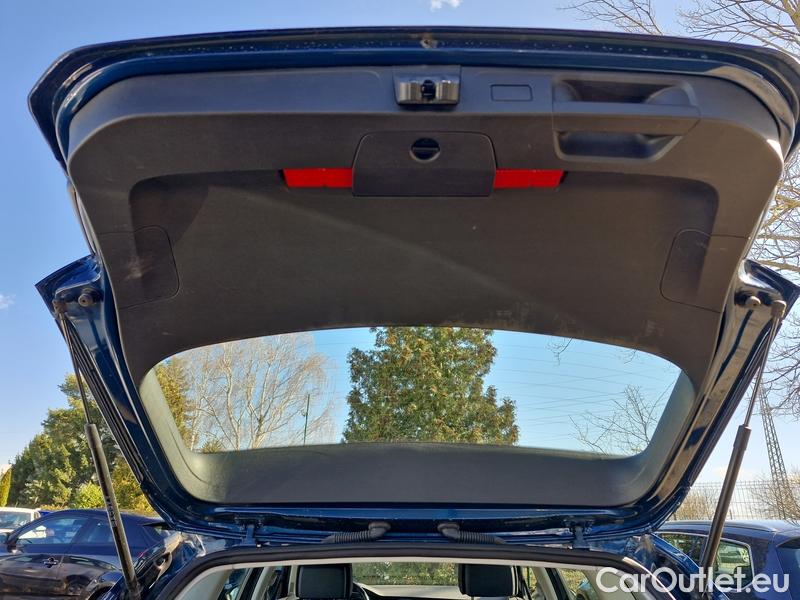  Volkswagen  Passat  Variant (CJ5) (2023) Pas.Var.1.5TSI Business AT #2