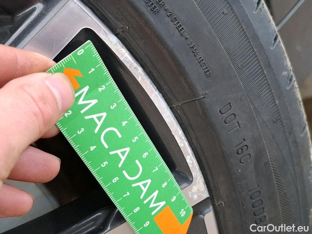  Bmw  Serie 3 BMW Série 3 Berline / 2018 / 4P / Berline 330e 292ch Edition Sport BVA8 Hybride #21