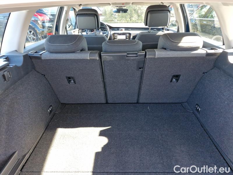  Volkswagen  Passat  Variant (CJ5) (2023) Pas.Var.1.5TSI Business AT #3