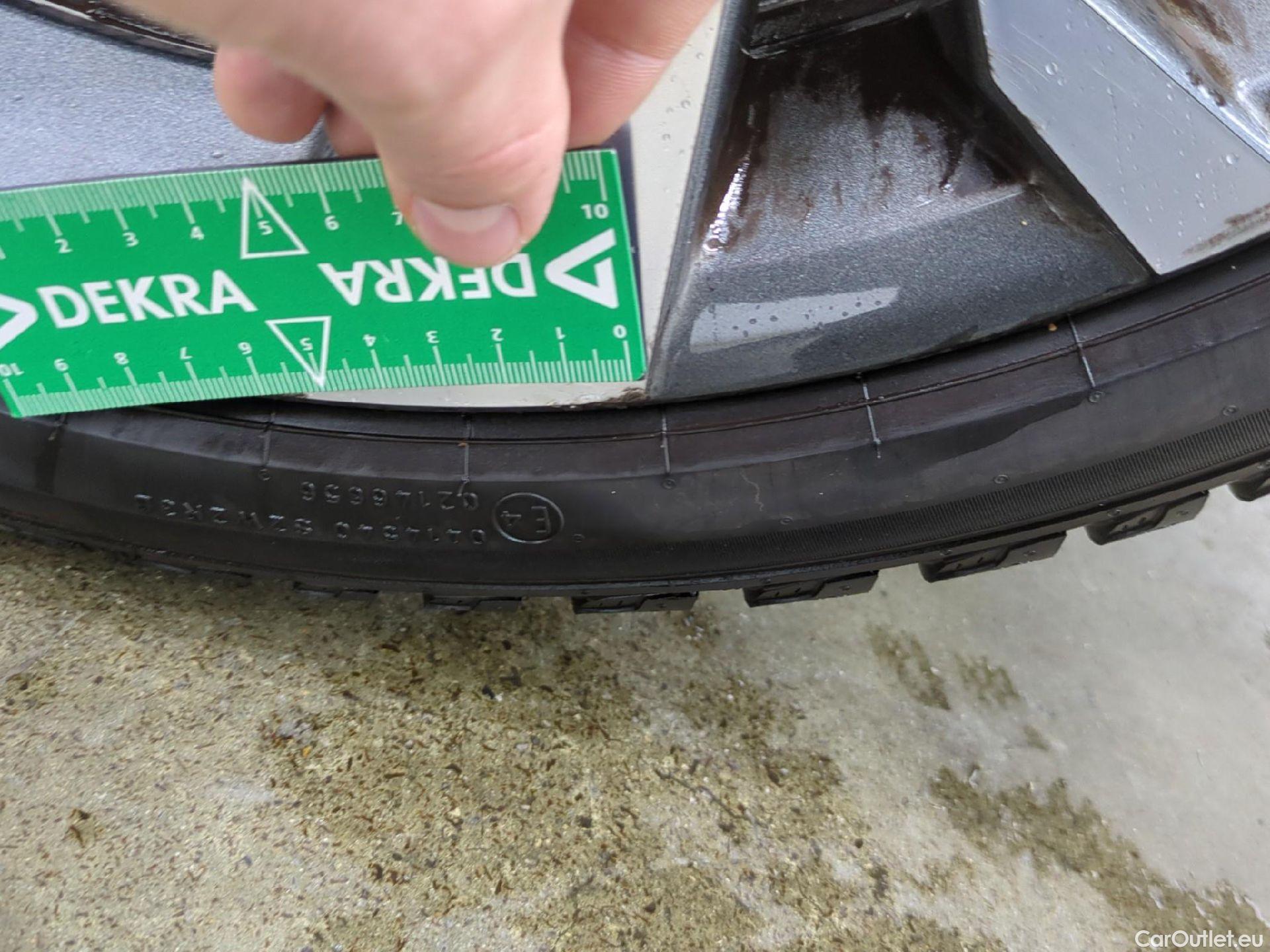  Audi  A3 AUDI  Sportback / 2020 / 5P / Berline 35 TFSI 150 MHEV S Tronic S Line #23