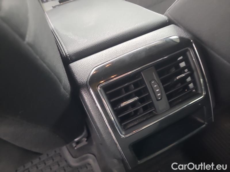  Skoda  Superb  (3V3)(2015) Supe.FL2.0TDI 110 Ambition #28