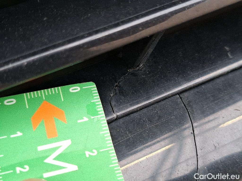  Bmw  Serie 3 BMW Série 3 Berline / 2018 / 4P / Berline 330e 292ch Edition Sport BVA8 Hybride #17