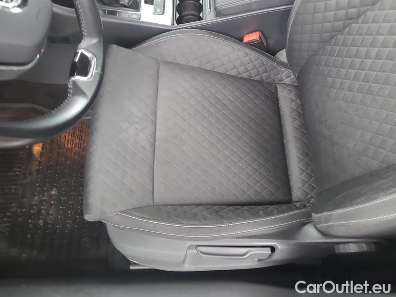  Skoda  Superb  (3V3)(2015) Supe.FL2.0TDI 110 Ambition #26