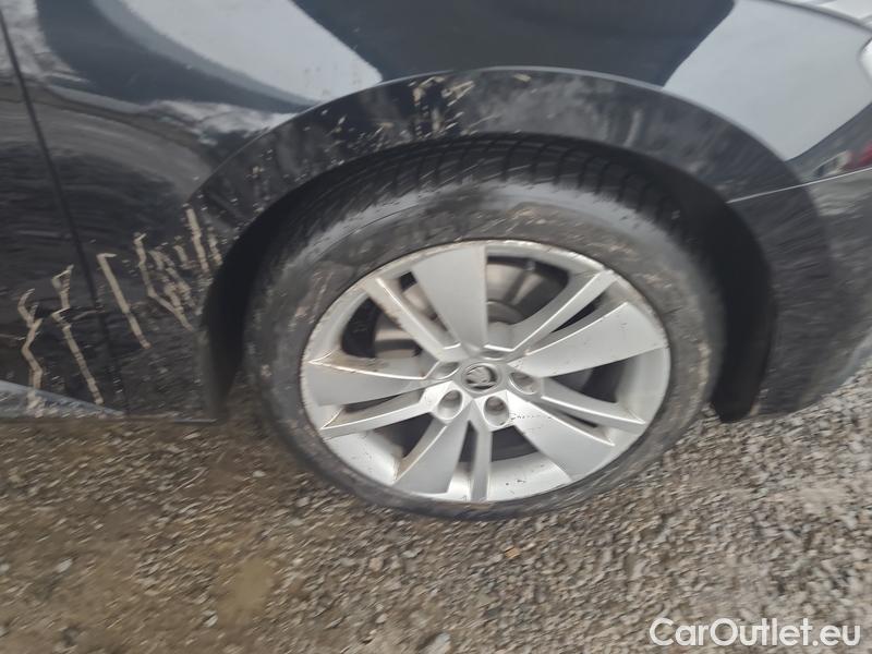  Skoda  Superb  (3V3)(2015) Supe.FL2.0TDI 110 Ambition #23