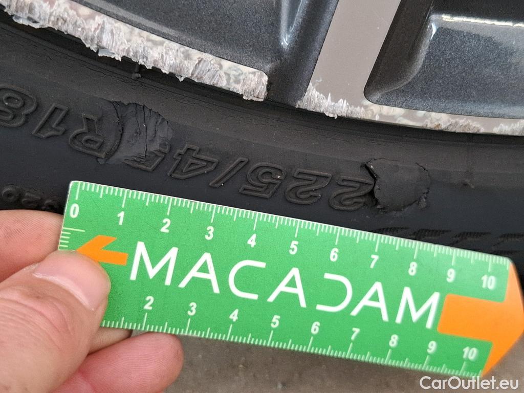  Bmw  Serie 3 BMW Série 3 Berline / 2018 / 4P / Berline 330e 292ch Edition Sport BVA8 Hybride #13