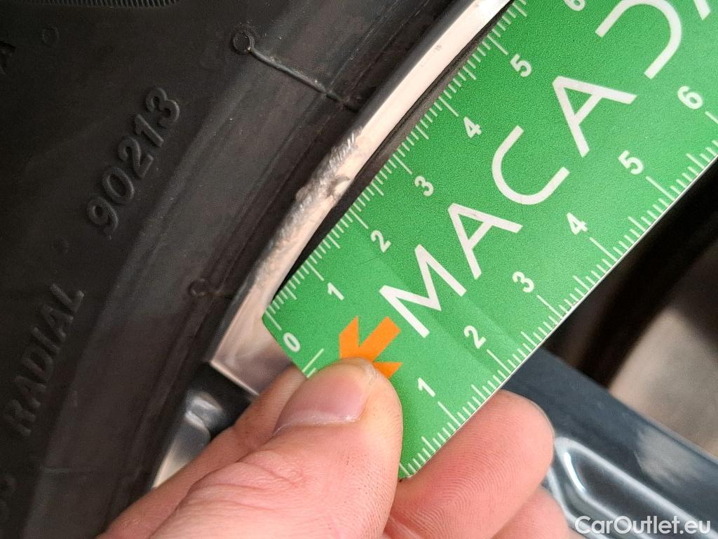  Bmw  Serie 3 BMW Série 3 Berline / 2018 / 4P / Berline 330e 292ch Edition Sport BVA8 Hybride #23