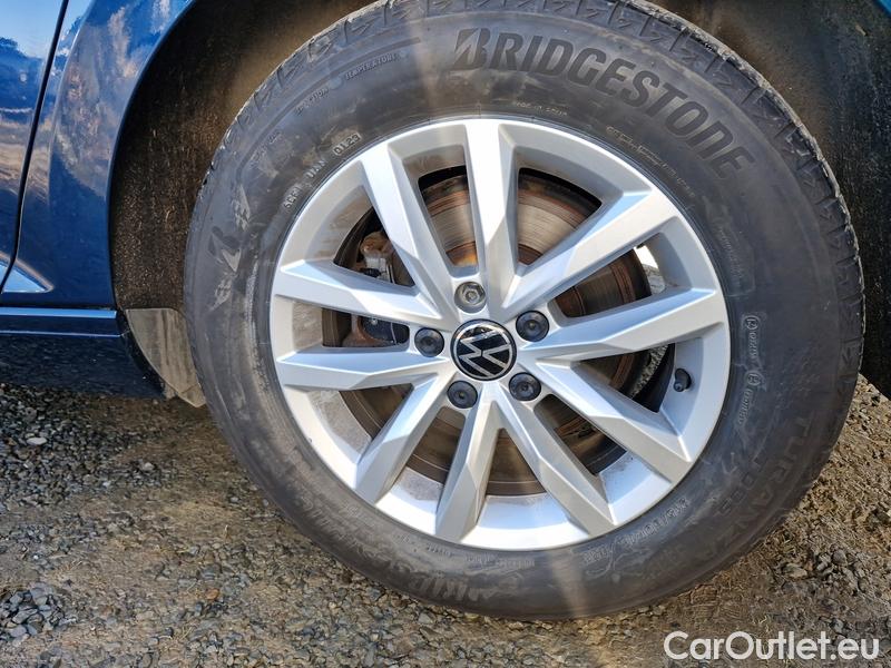  Volkswagen  Passat  Variant (CJ5) (2023) Pas.Var.1.5TSI Business AT #1