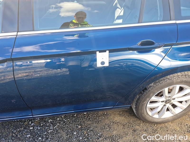  Volkswagen  Passat  Variant (CJ5) (2023) Pas.Var.1.5TSI Business AT #9