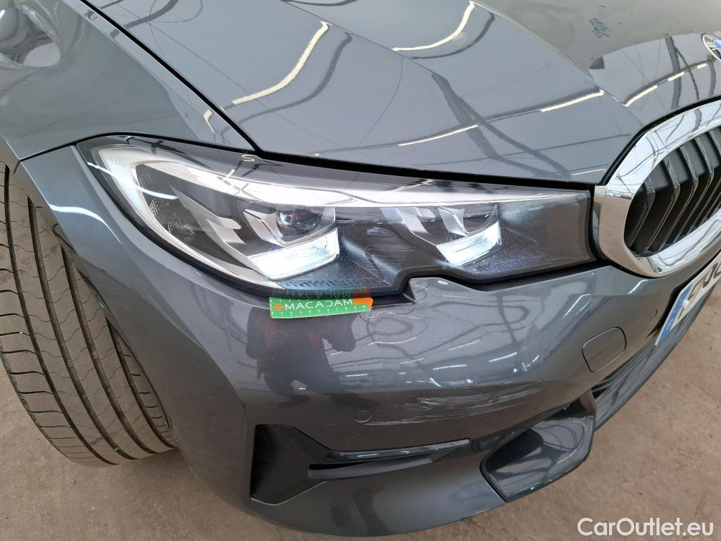  Bmw  Serie 3 BMW Série 3 Berline / 2018 / 4P / Berline 330e 292ch Edition Sport BVA8 Hybride #48
